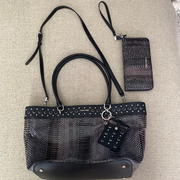 Calvin Klein Satchel Handbag + Matching Wristlet (zip around wall… - Picture 1 of 17